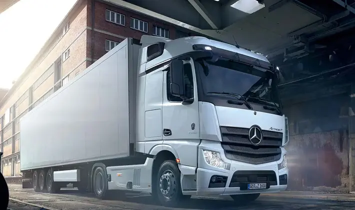 Banniere Mercedes-Benz Actros F