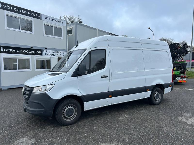 Photo MERCEDES-BENZ Sprinter Fg 311 CDI 37 3T5 First Propulsion Léger