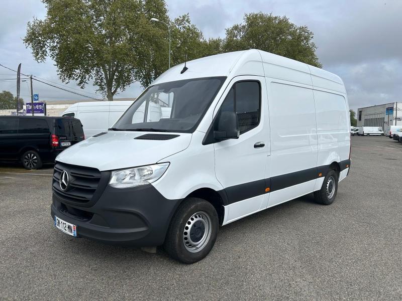 Photo MERCEDES-BENZ Sprinter Fg 311 CDI 37 3T5 First Propulsion Léger