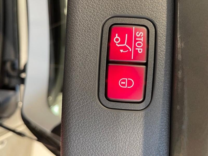 Image MERCEDES-BENZ Classe C Break 300 d e Hybrid EQ 197+129ch AMG Line +