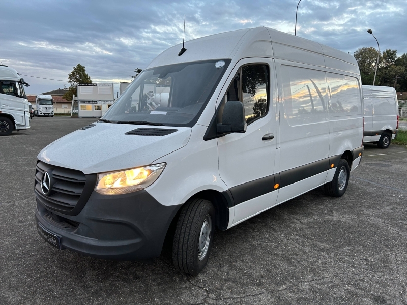 Photo MERCEDES-BENZ Sprinter Fg 315 CDI 37 3T5 First Propulsion Léger